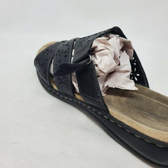 Croft and Barrow Women's Black Leather Floral Slides Sandals size 10 CM 26 - Picture 6 of 11